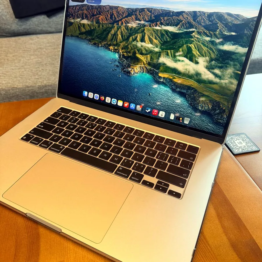 MacBook Air M3, 8/256, идеальное состояние
