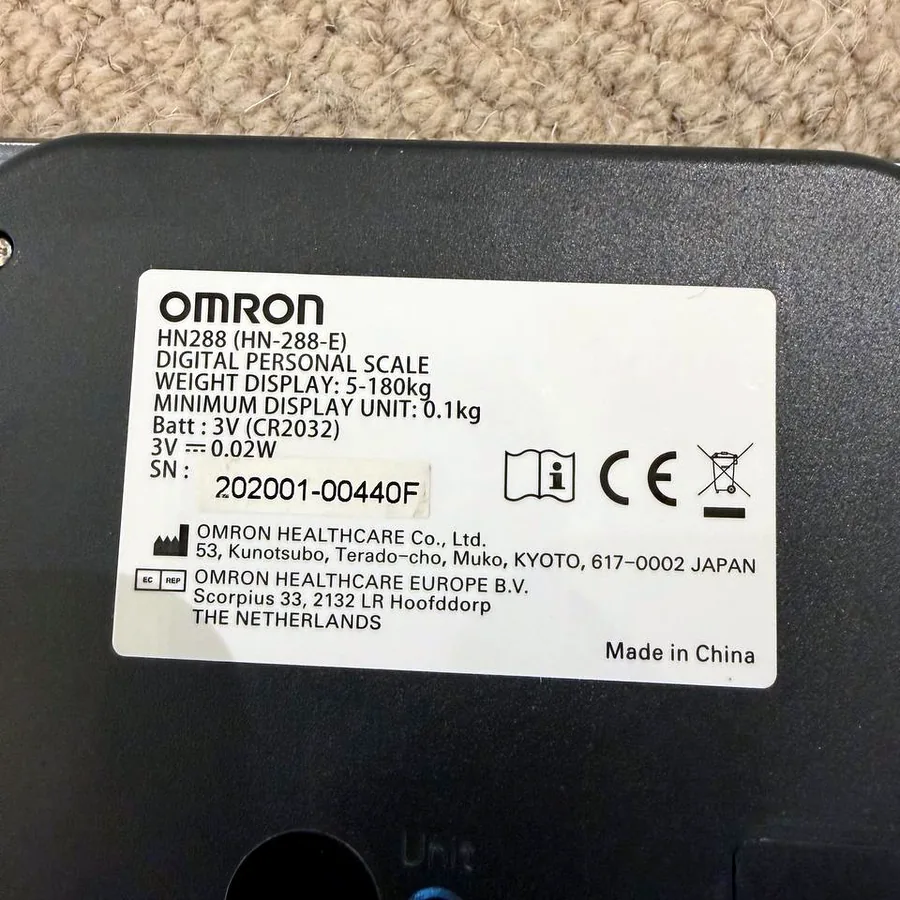 Весы Omron