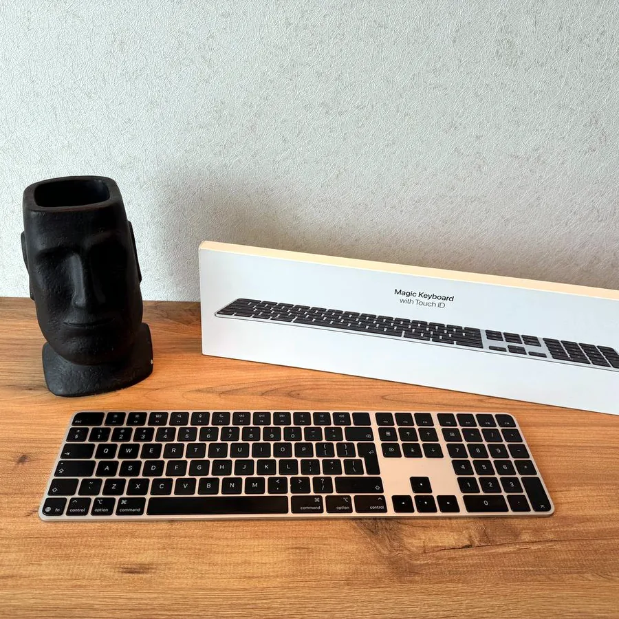 Magic Keyboard with Touch ID and Numeric Keypad
