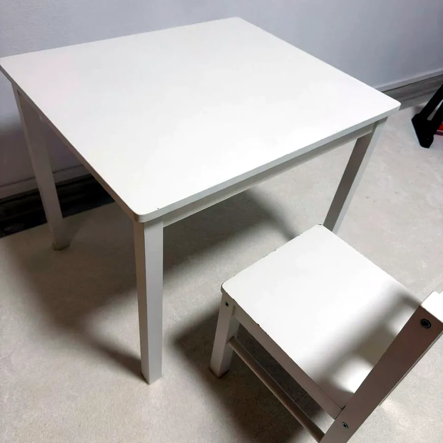 Стол и стульчик Ikea