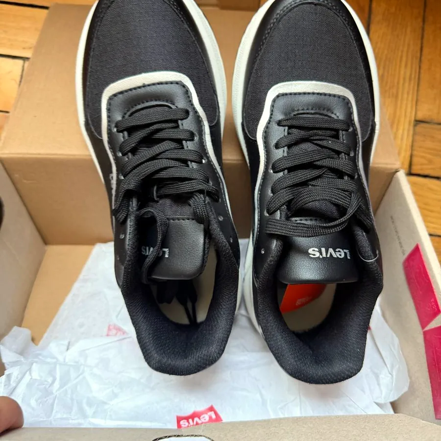 Женские кроссовки Levi's Wing D7750, размер 36