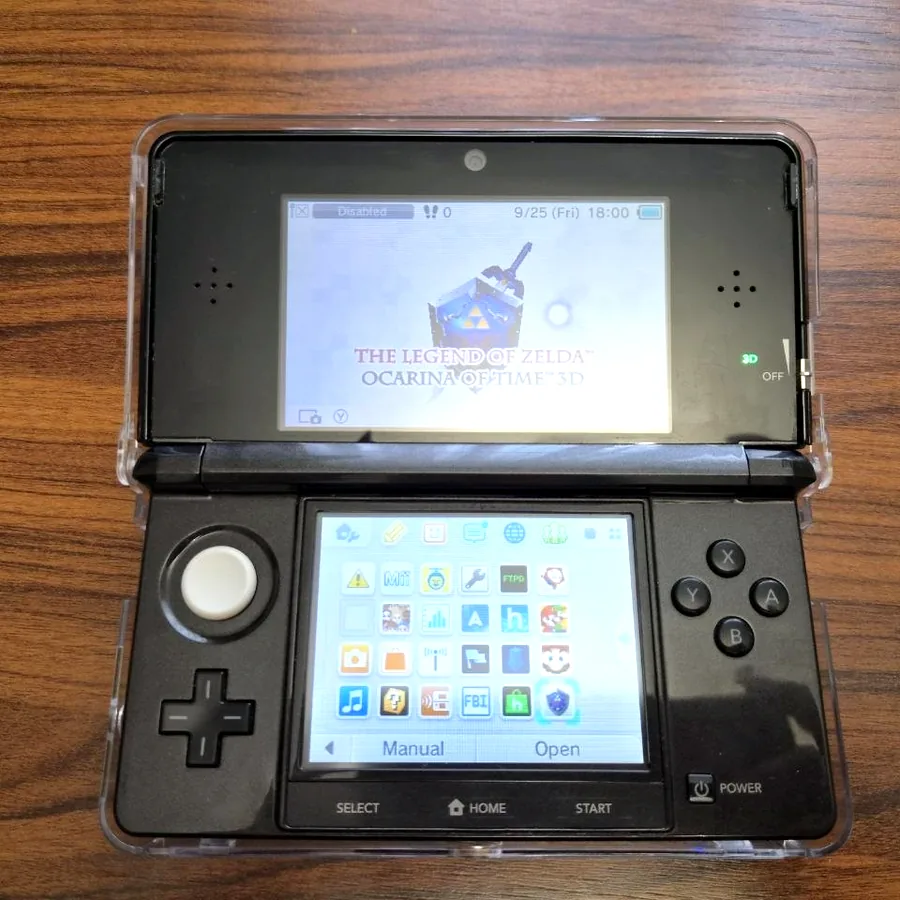 Nintendo 3DS прошитая, 4 игры в комплекте