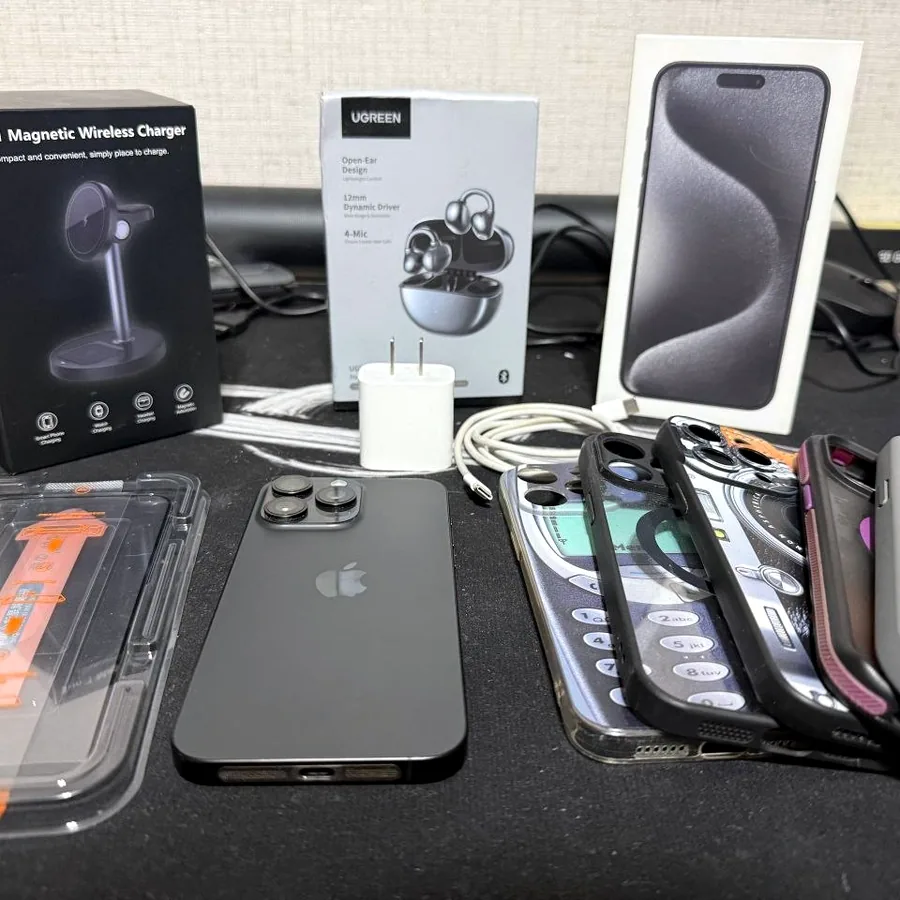 iPhone 15 Pro Max Black Titanium 256 Гб