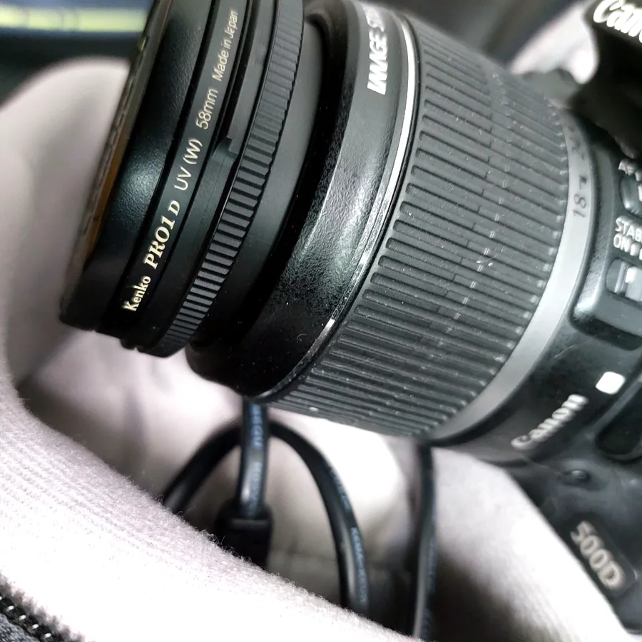 Фотоаппарат Canon EOS 500D с объективом, пробег 3000 кадров