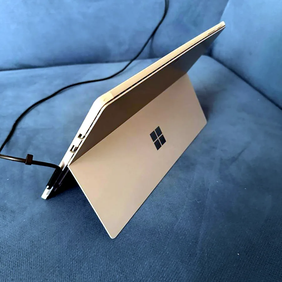 Microsoft Surface Pro 5, 256 GB, i5 7300U