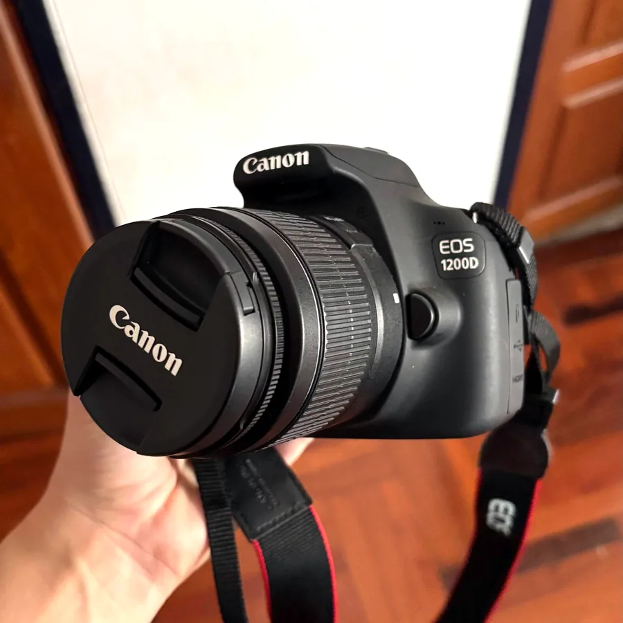 Фотоаппарат Canon EOS 1200D с объективом 18-55 мм