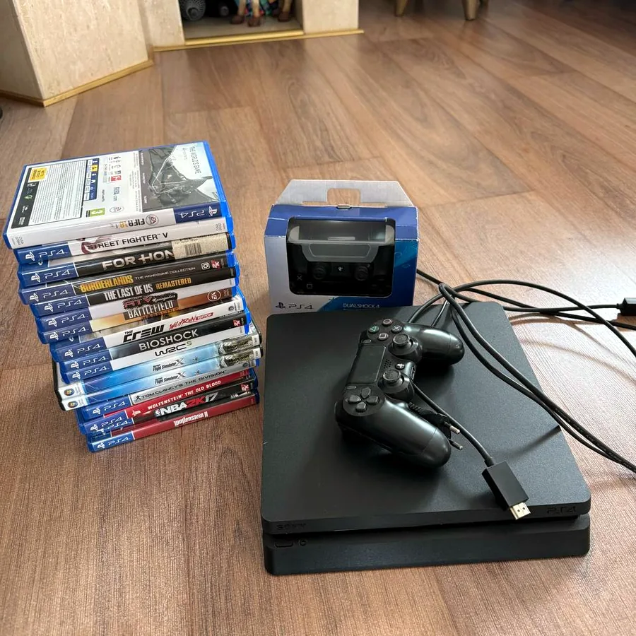 Sony PlayStation 4 Slim