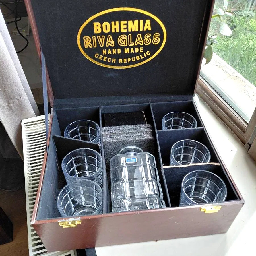 Набор посуды Bohemia Riva Glass, 6 стаканов и графин