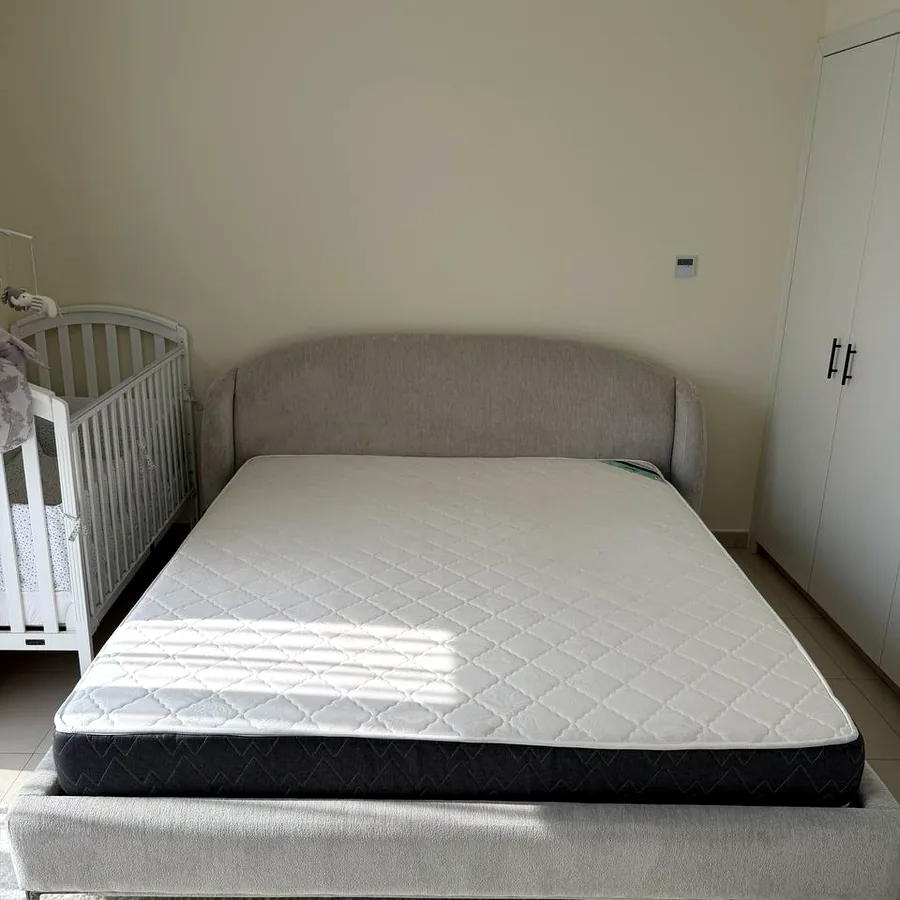 King bed с матрасом, 11 месяцев использования