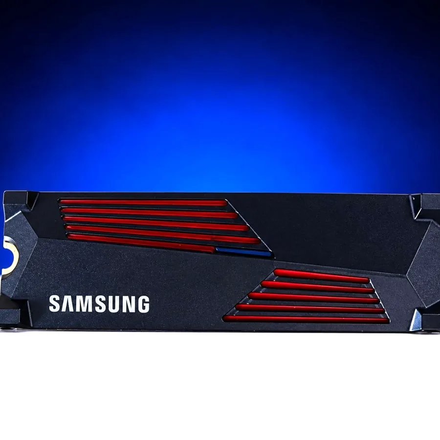 Samsung 990 PRO 4TB NVMe SSD с радиатором