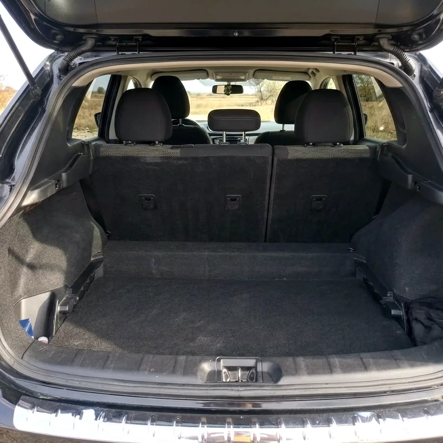 Nissan Rogue Sport SV 2017, пробег 104 443 мили