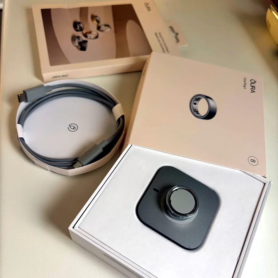 Oura Ring 4, размер 8, серебро