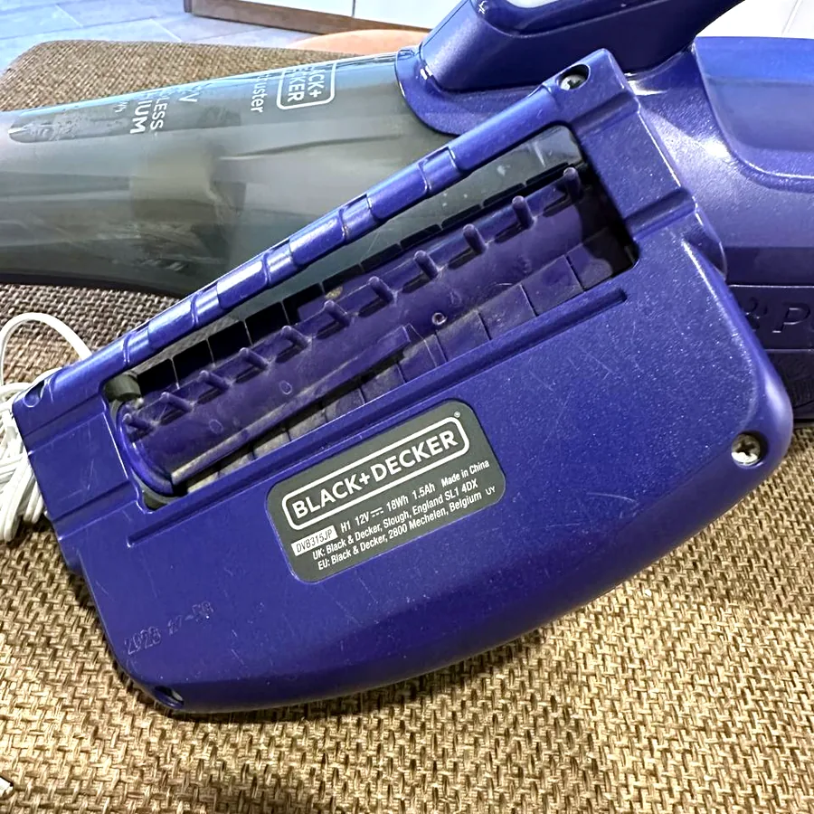 Пылесос Black+Decker Dustbuster Pet Care