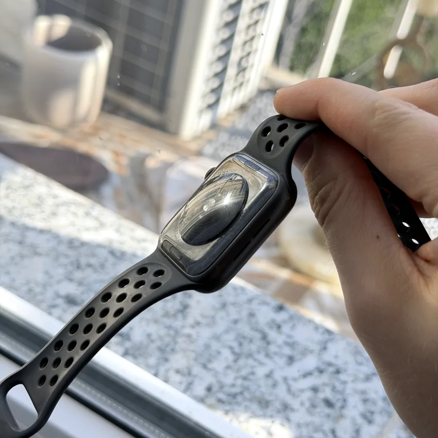 Apple Watch Nike SE 44 mm, 2020