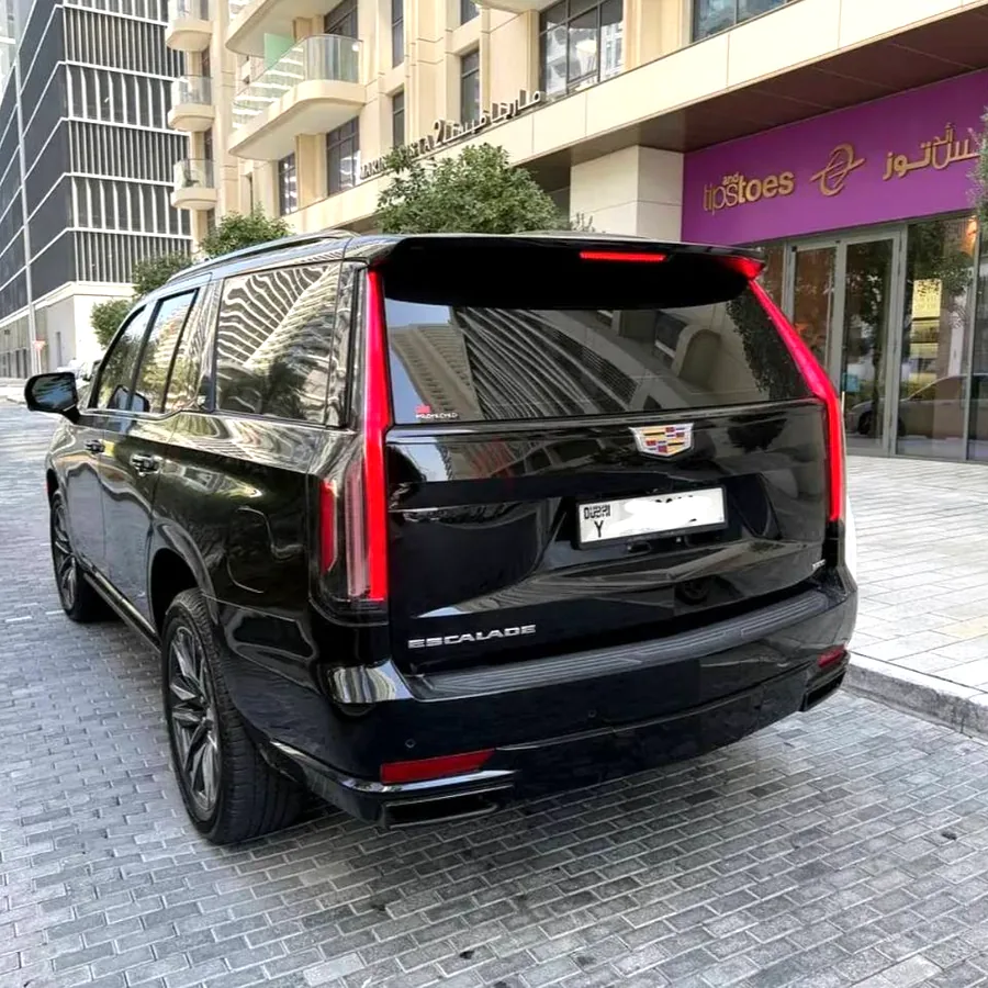Cadillac Escalade Sport Platinum 2023, пробег 87 000 км