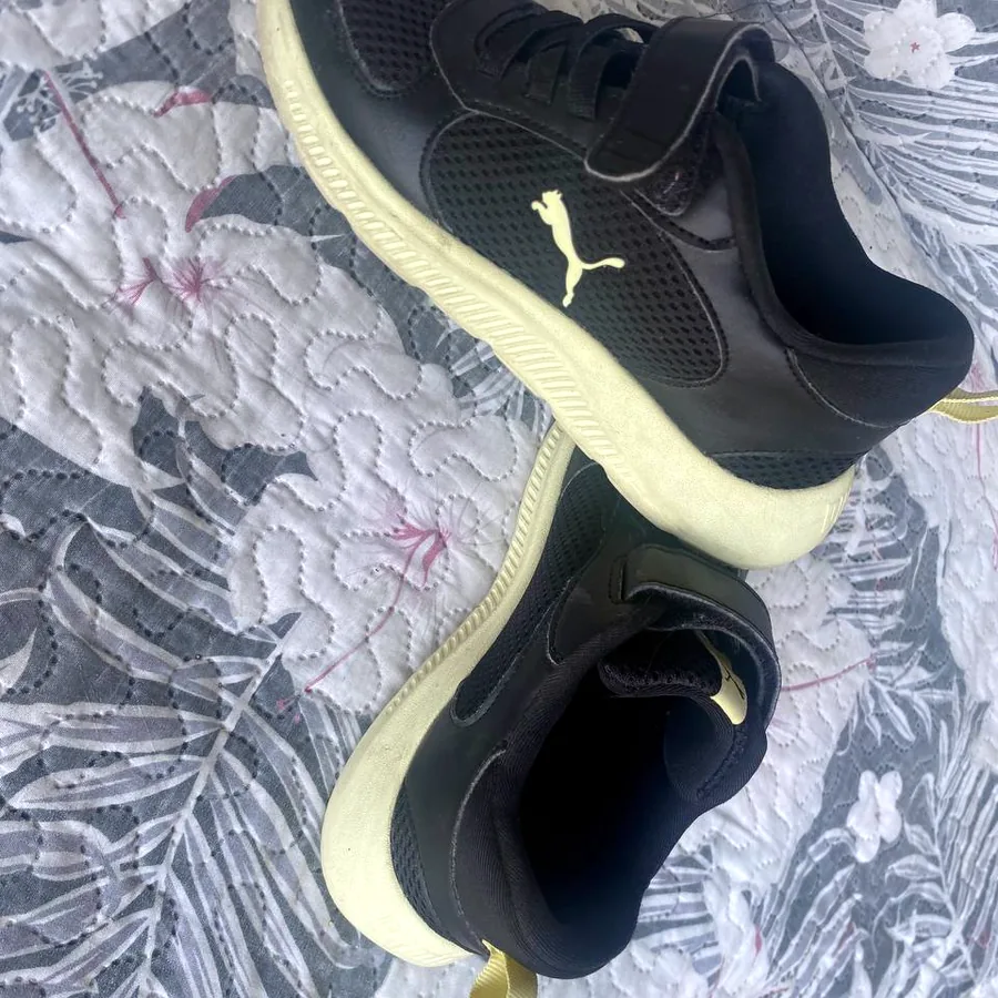 Кроссовки PUMA и Adidas, резиновые сапоги