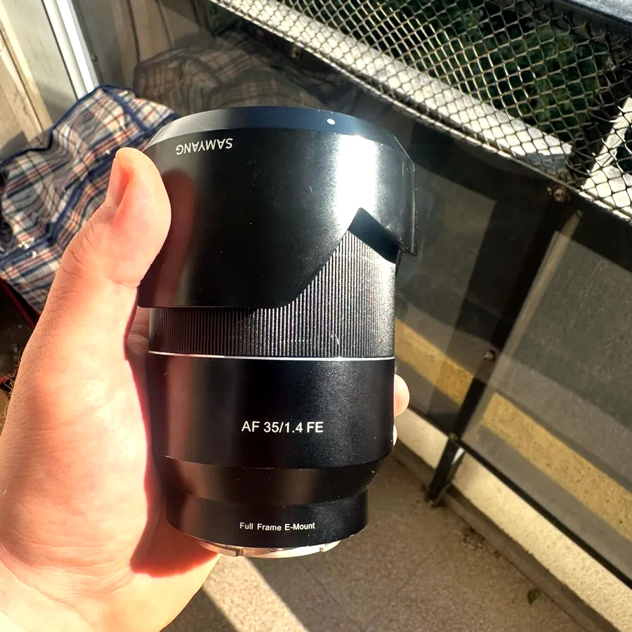 Sony A7 II с объективом Samyang 35mm f/1.4