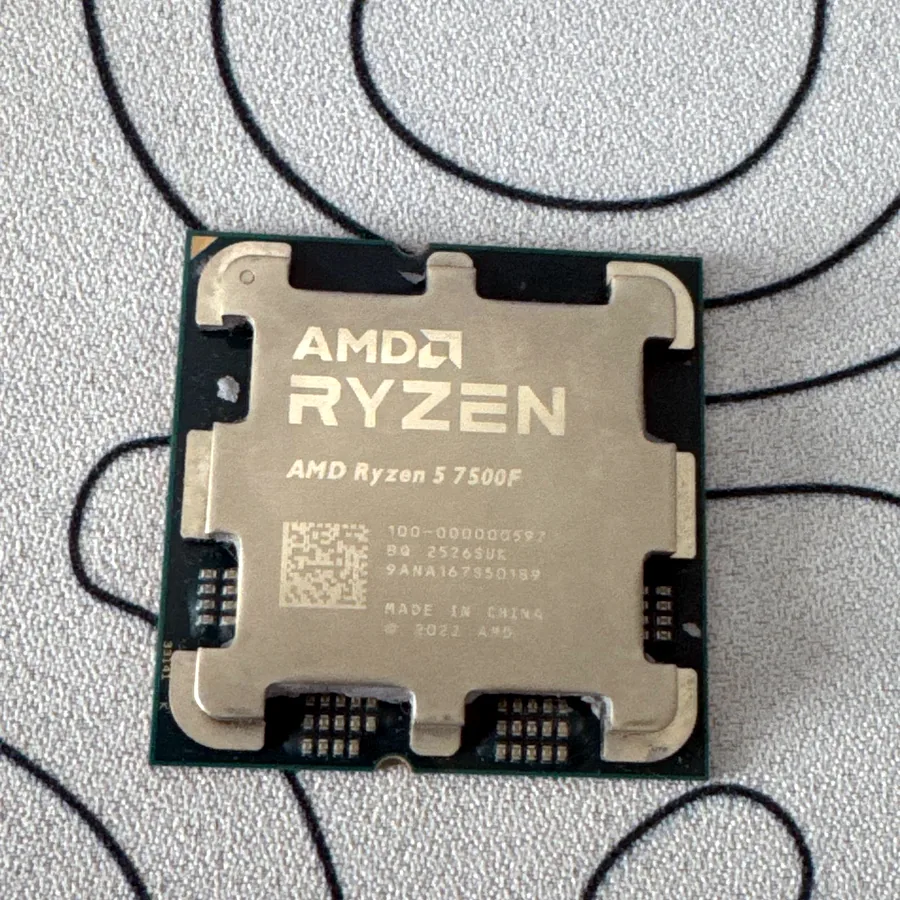 Процессор Ryzen 5 7500F, год в использовании