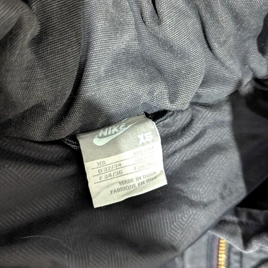 Жилетка Nike унисекс, размер XS, со съёмным капюшоном