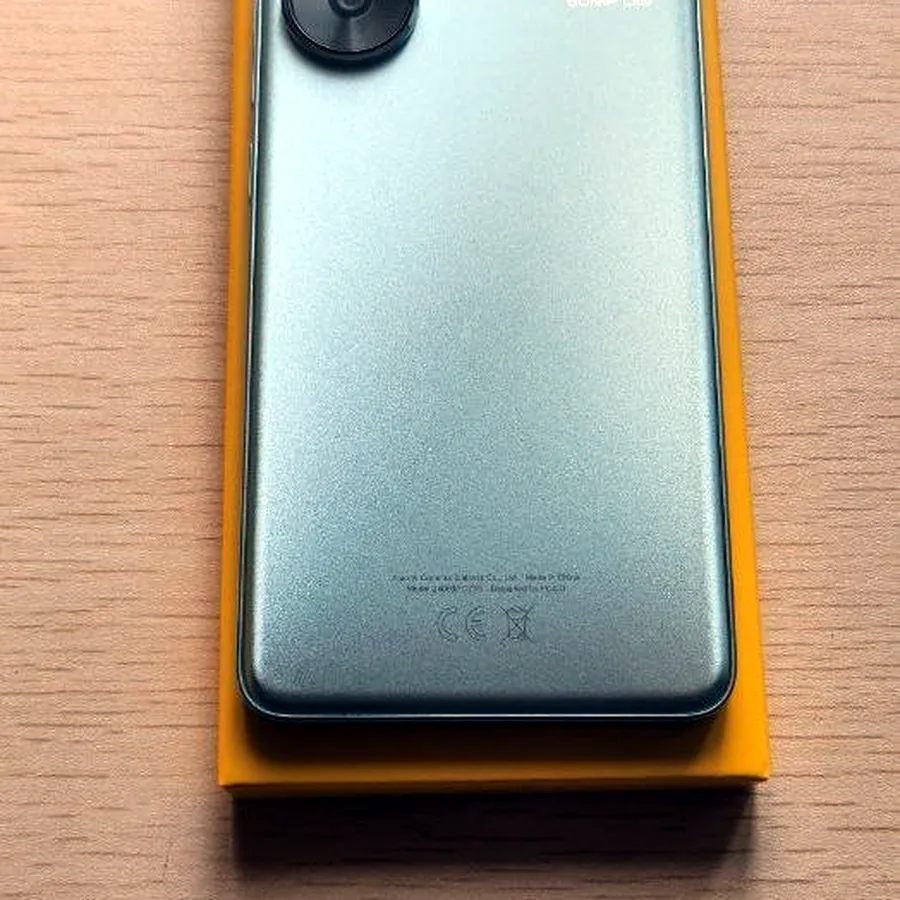 Poco F6, 12/512 ГБ, как новый