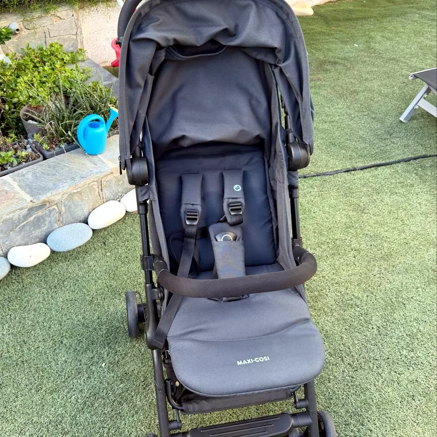 Коляска Maxi Cosi Lara 2, практически новая