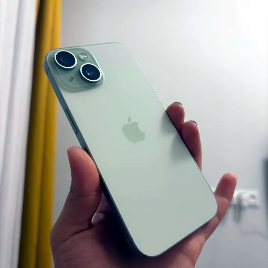 iPhone 15, 128 GB, проблема с сим-картой