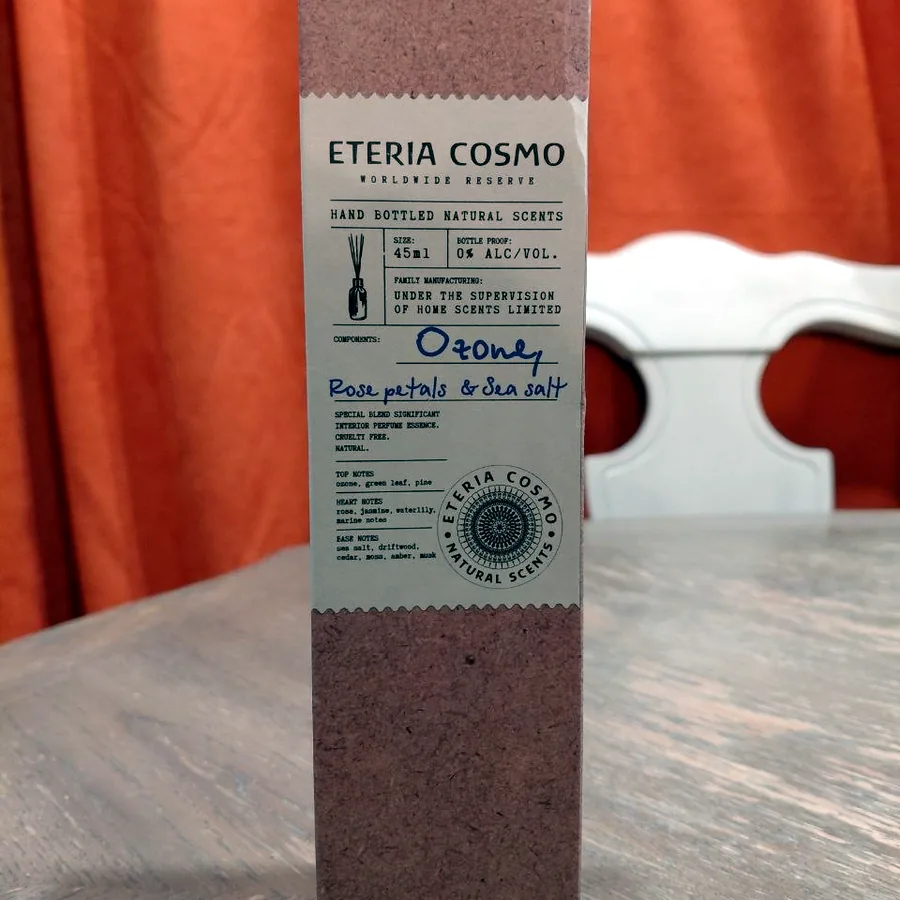 Диффузор Eteria Cosmo, лепестки роз и морская вода