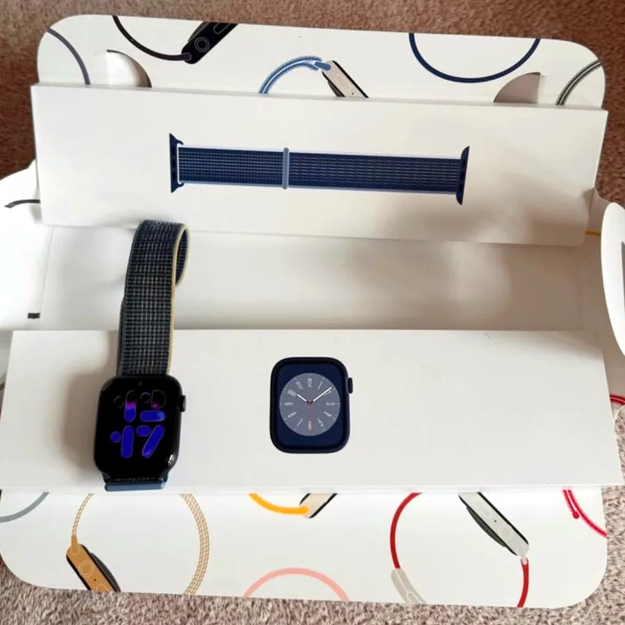 Apple Watch Series 8, 45mm, Midnight Aluminum
