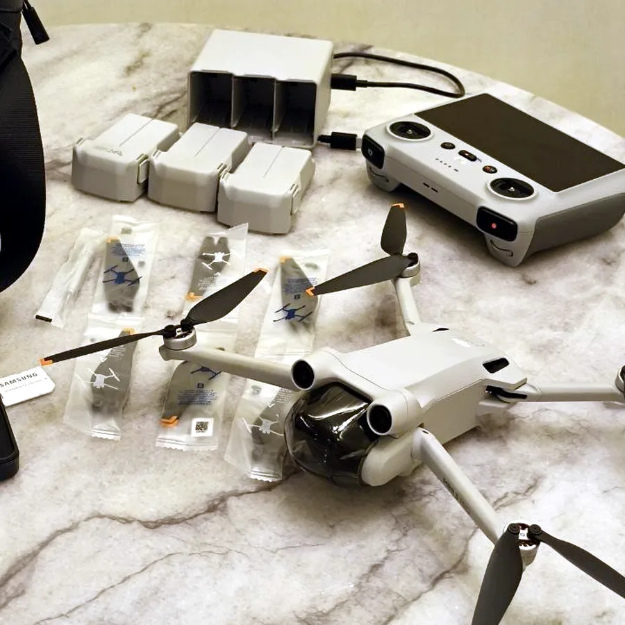Квадрокоптер DJI Mini 3 Pro RC, малый налёт