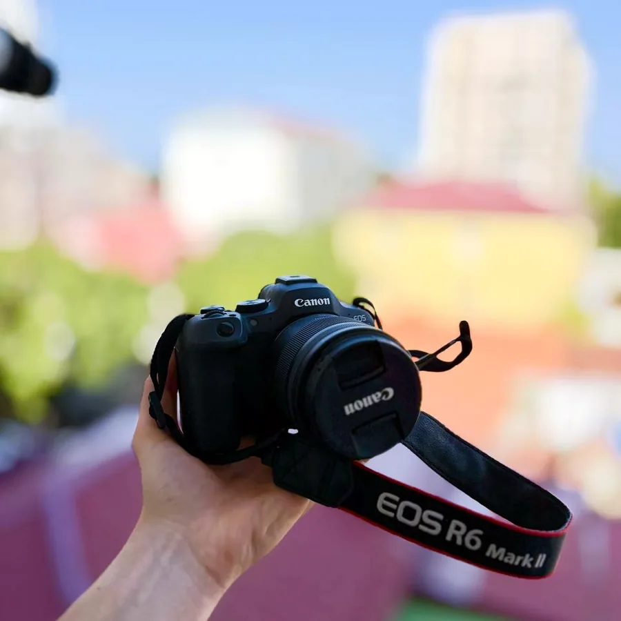 Canon EOS R6 Mark II + Canon RF 45mm F1.2