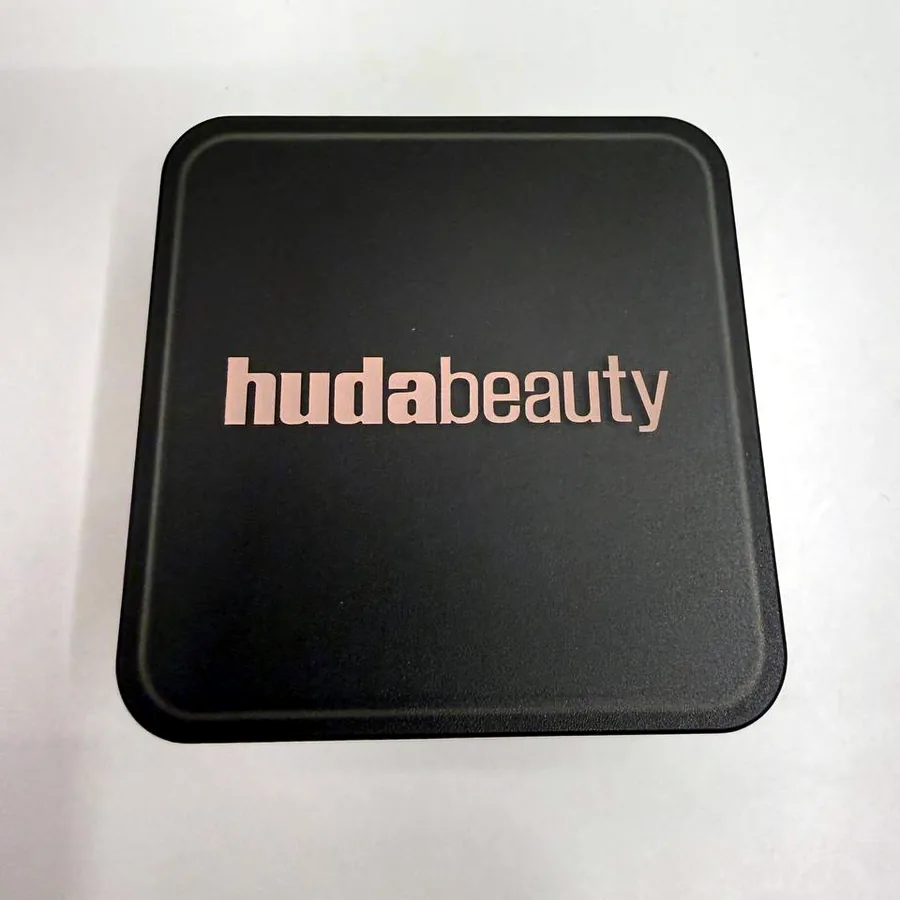 Пудра Huda Beauty