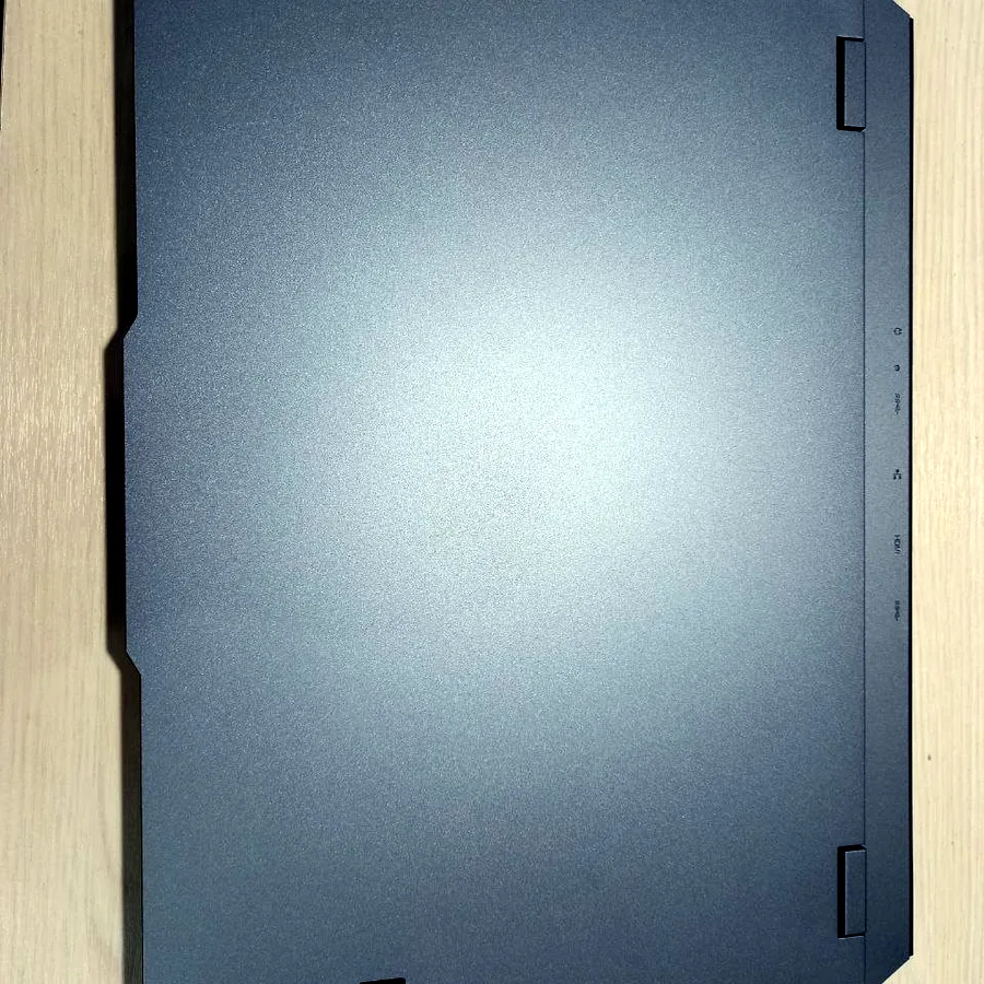 Ноутбук Lenovo LOQ 15AHP10, практически новый