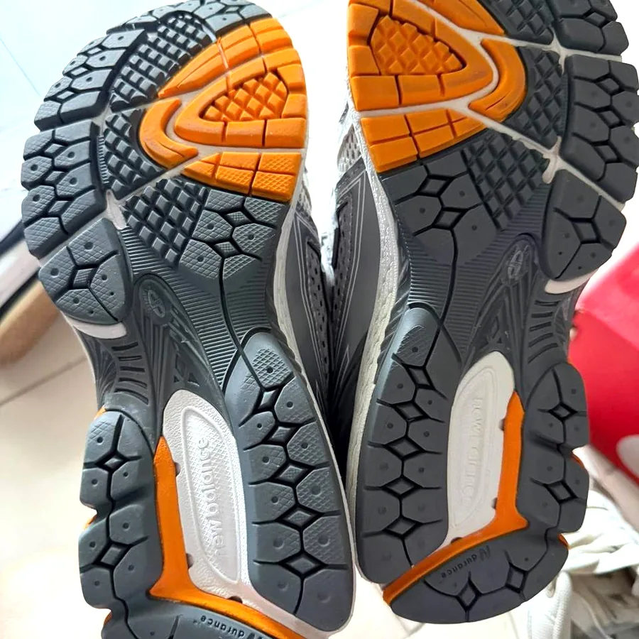 New Balance 1906R Silver Orange, размер 37