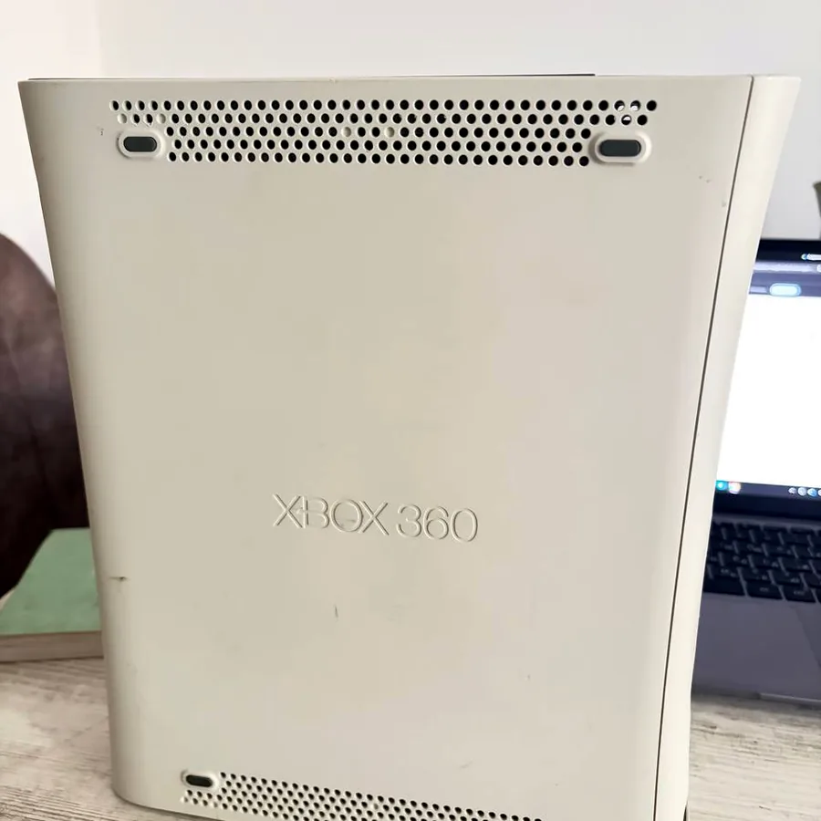 Xbox 360 Fat 2008 с геймпадом