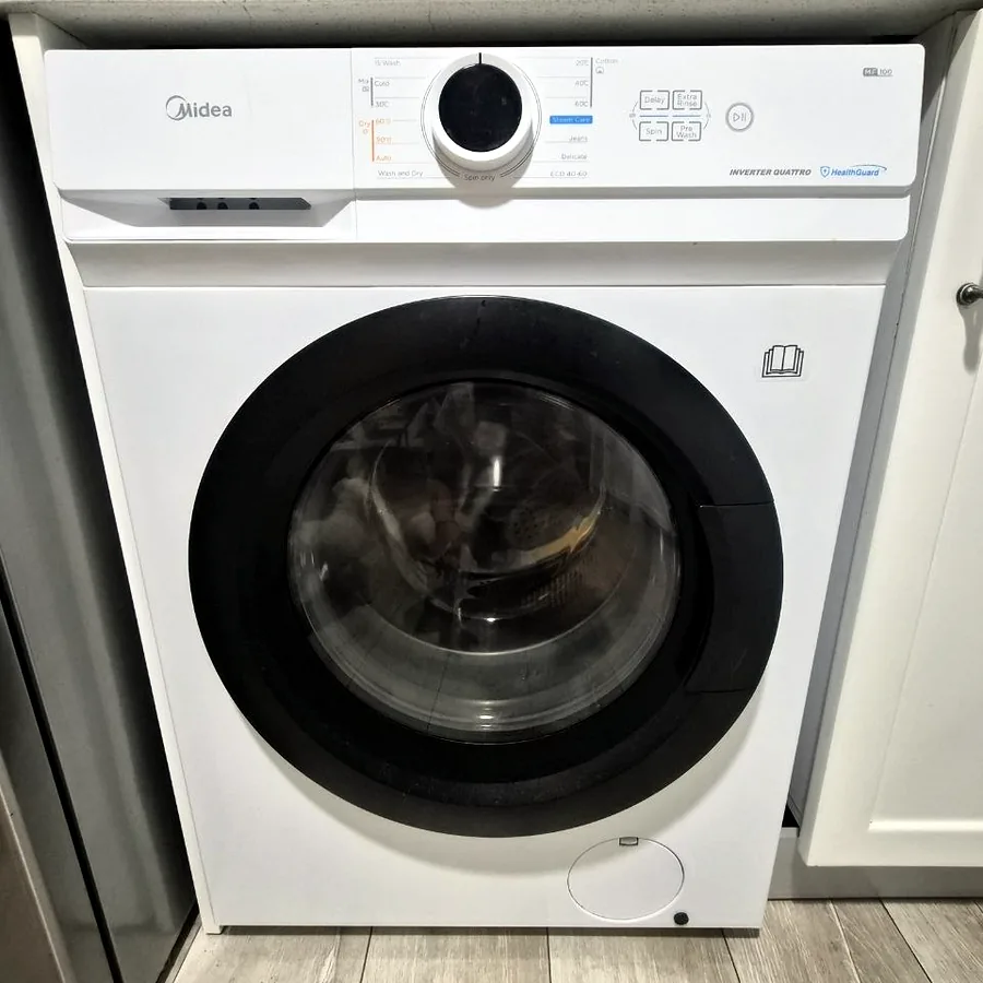 Стирально-сушильная машина Midea 2 в 1