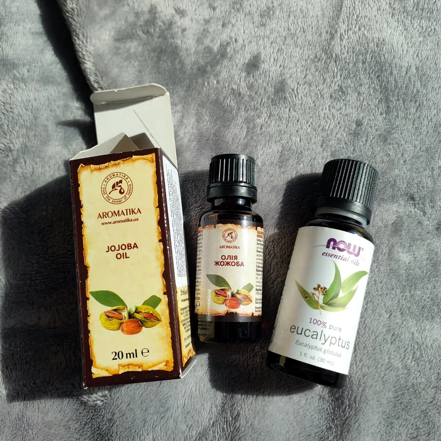 Масла для ухода: Жожоба и Eucalyptus