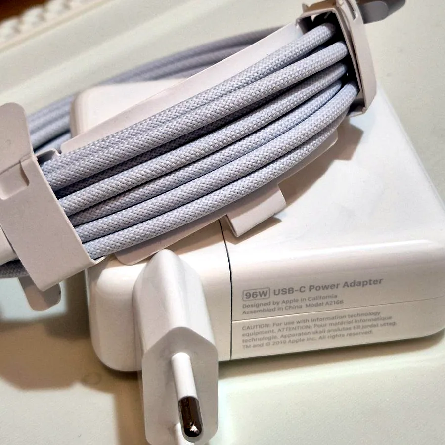Зарядное устройство MacBook 96W с кабелем MagSafe