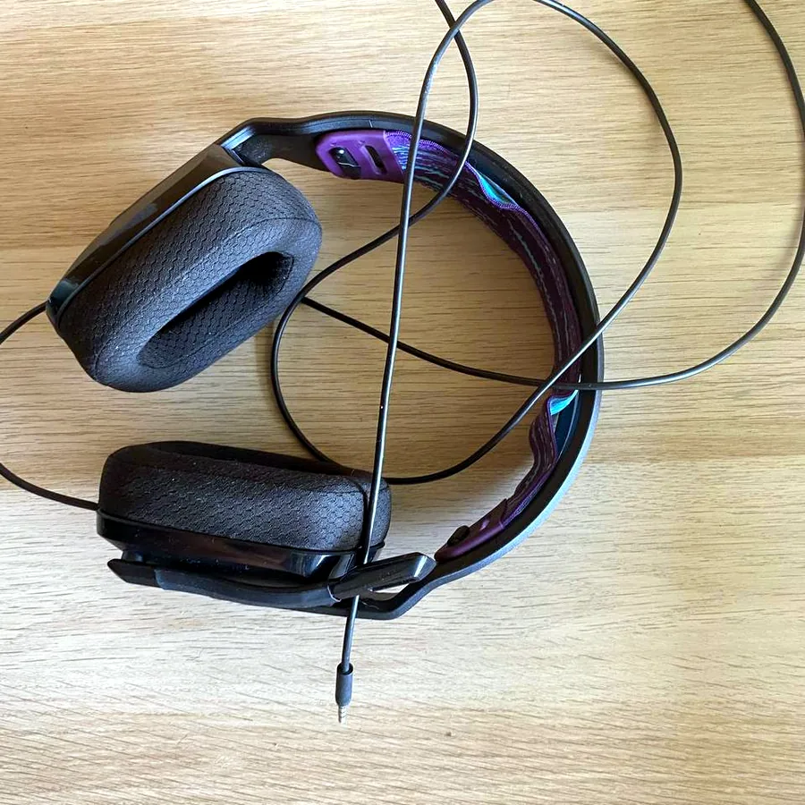 Наушники Logitech G335