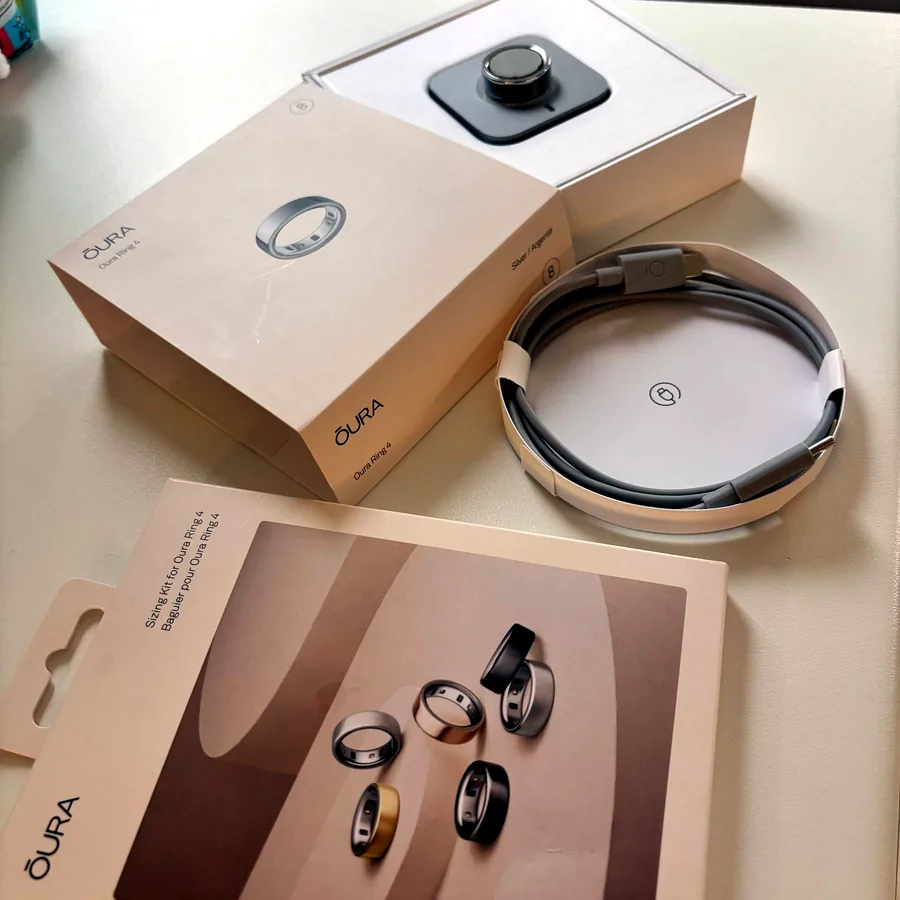 Oura Ring 4, размер 8, серебро