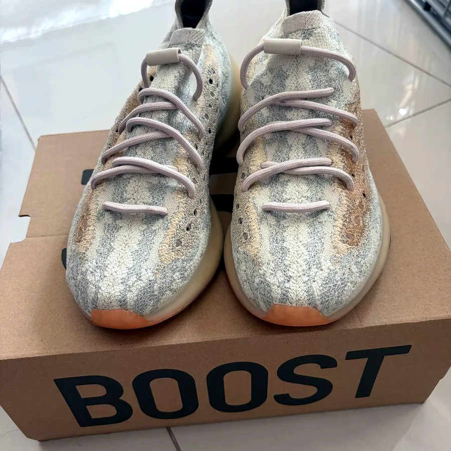 Кроссовки Adidas Yeezy Boost 380, размер 42