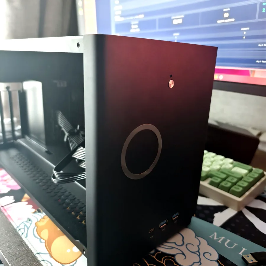 eGPU с блоком питания 550W, Thunderbolt 4
