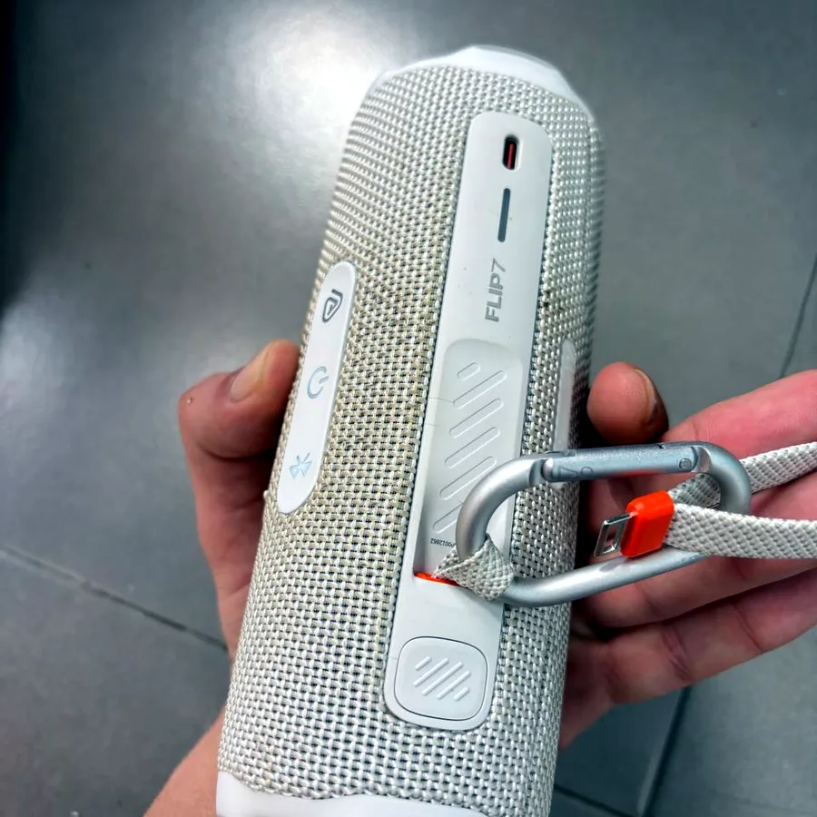 JBL Flip 7 белая