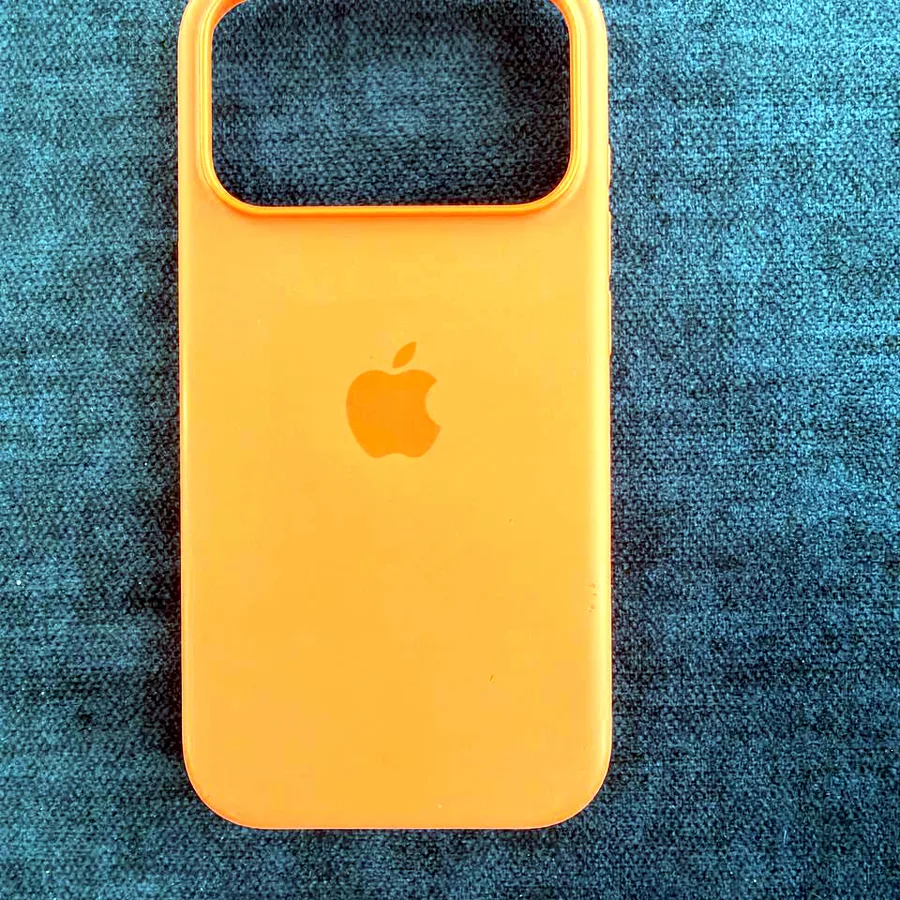 Чехол Apple iPhone 17 Pro с ремешком Crossbody