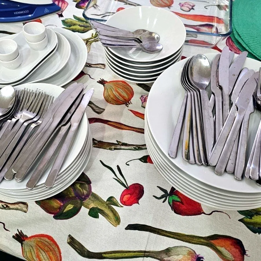 Посуда IKEA 365+, фарфор 30 предметов, столовые приборы