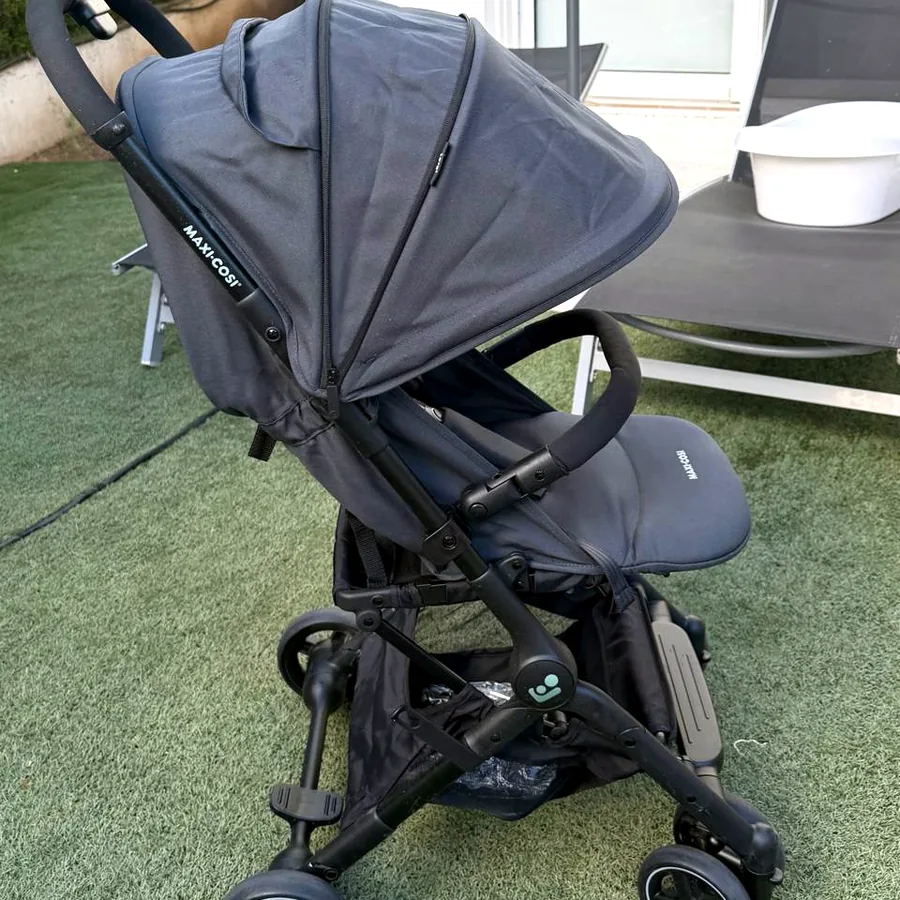 Коляска Maxi Cosi Lara 2, практически новая