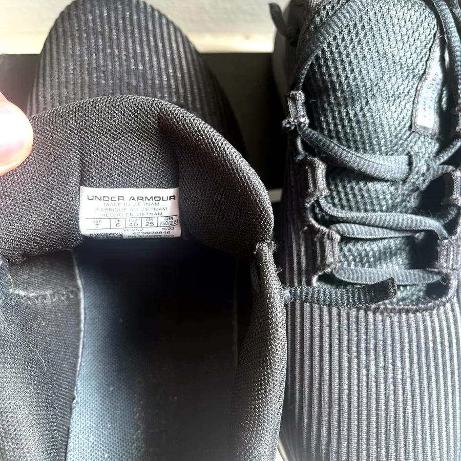 Кроссовки Under Armour Charged Speed Swift, размер 7 US