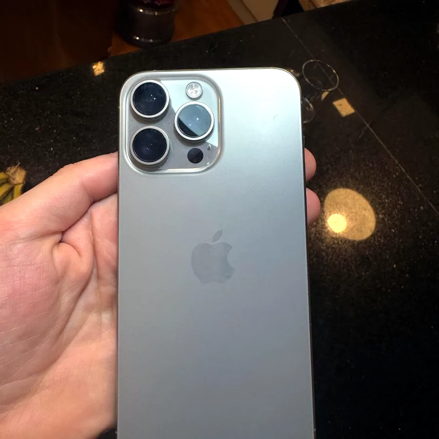 iPhone 15 Pro Max 256GB, состояние 10/10