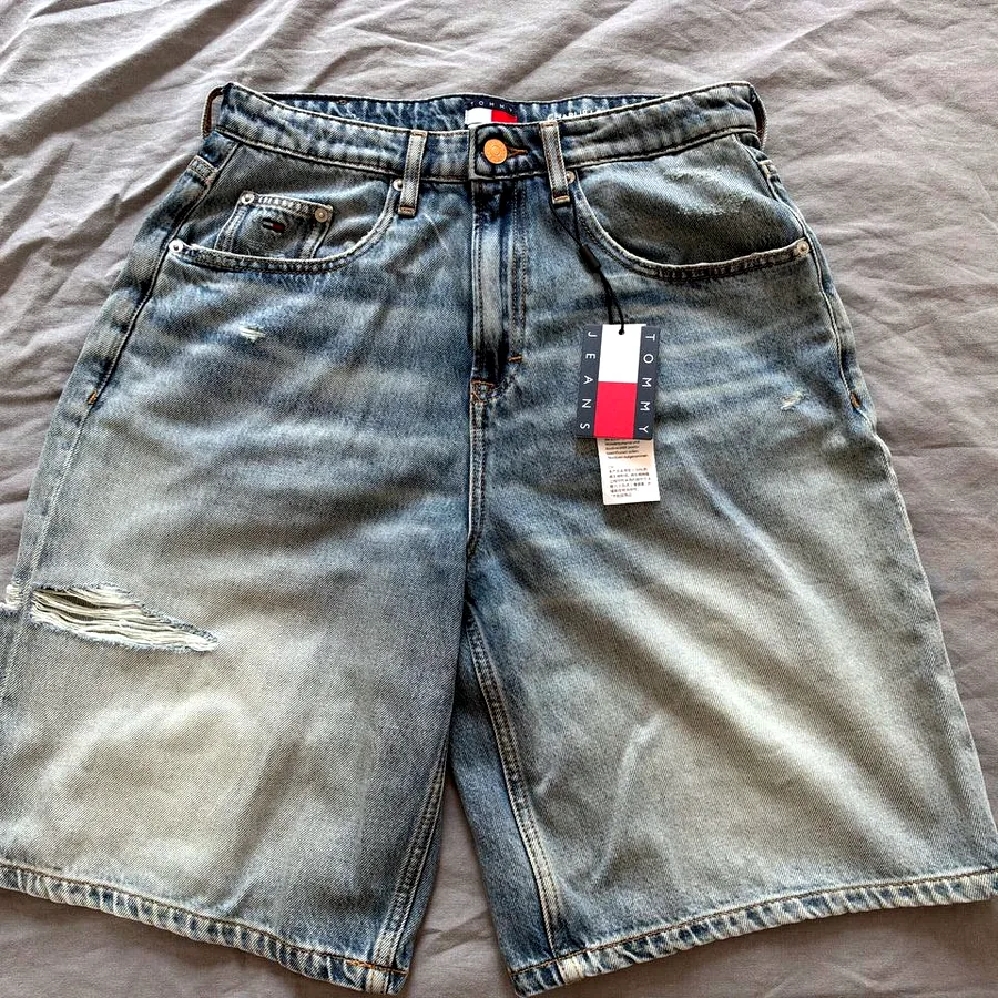 Шорты Tommy Hilfiger, размер 27