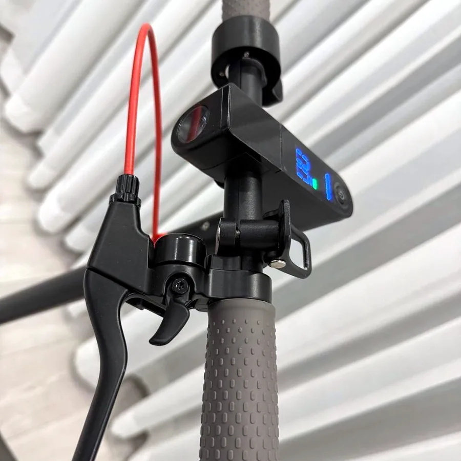 Электросамокат Kickscooter новый, 40 км запас