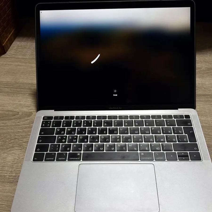 MacBook Air 13 2018 i5, русская клавиатура